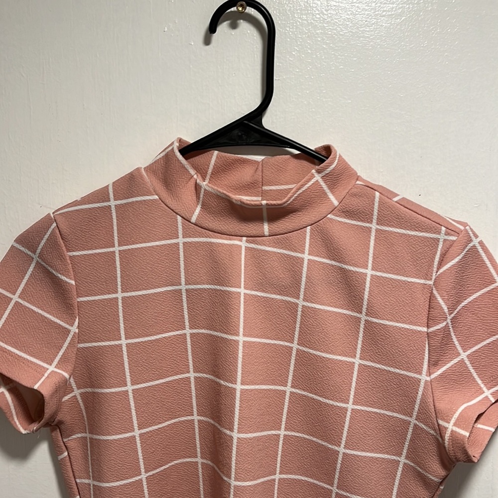 SHEIN Top - Picture 2 of 9